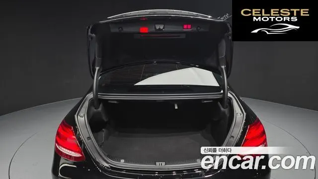 MERCEDES BENZ E-Classe W213 E300 4MATIC Avantgarde 2019 — photo 20 sur 32