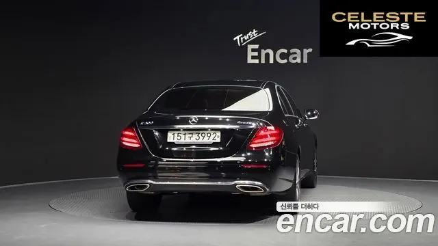 MERCEDES BENZ E-Classe W213 E300 4MATIC Avantgarde 2019 — photo 4 sur 32