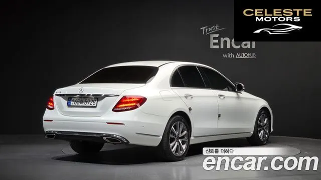 MERCEDES BENZ E-Classe W213 E300 Exclusive 2018 — photo 2 sur 20