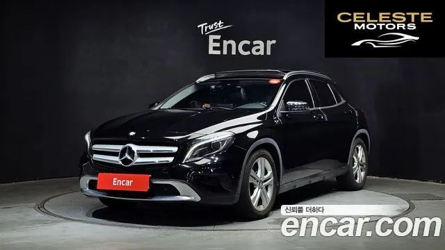 MERCEDES BENZ GLA-Classe X156 GLA200 d 2016 — photo 1 sur 20