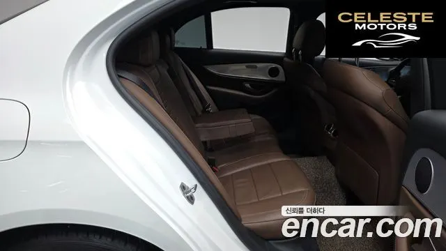 MERCEDES BENZ E-Classe W213 E250 Avantgarde 2020 — photo 10 sur 31