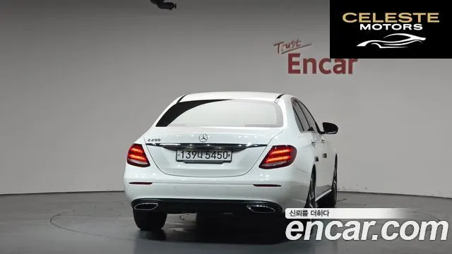 MERCEDES BENZ E-Classe W213 E250 Avantgarde 2020 — photo 3 sur 31