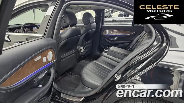 MERCEDES BENZ E-Classe W213 E300 4MATIC Exclusive 2020 — photo 16 sur 41