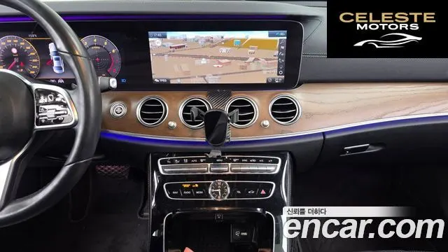 MERCEDES BENZ E-Classe W213 E300 4MATIC Exclusive 2020 — photo 20 sur 41