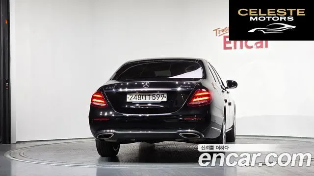 MERCEDES BENZ E-Classe W213 E300 4MATIC Exclusive 2020 — photo 4 sur 41