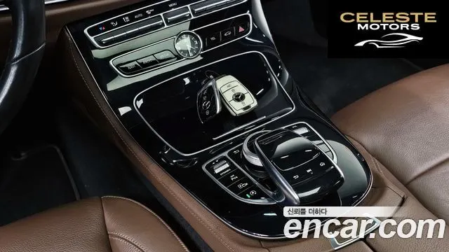 MERCEDES BENZ E-Classe W213 E220d Avantgarde 2019 — photo 11 sur 31