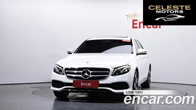 MERCEDES BENZ E-Classe W213 E220d Avantgarde 2019 — photo 2 sur 31