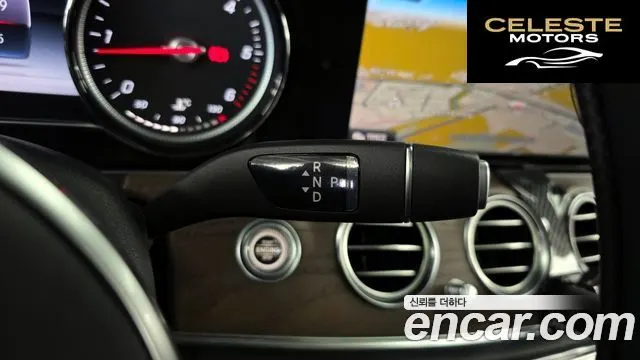 MERCEDES BENZ E-Classe W213 E220d Exclusive 2019 — photo 12 sur 31