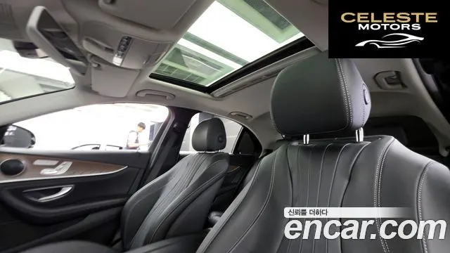 MERCEDES BENZ E-Classe W213 E220d Exclusive 2019 — photo 24 sur 31
