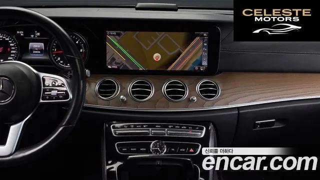 MERCEDES BENZ E-Classe W213 E220d 4MATIC Exclusive 2019 — photo 12 sur 20