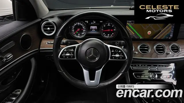MERCEDES BENZ E-Classe W213 E220d 4MATIC Exclusive 2019 — photo 13 sur 20