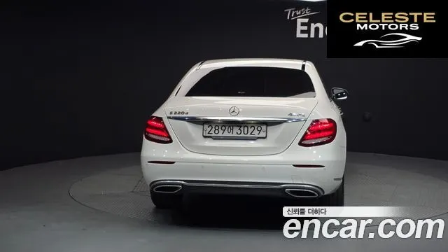 MERCEDES BENZ E-Classe W213 E220d 4MATIC Exclusive 2019 — photo 4 sur 20