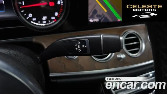 MERCEDES BENZ E-Classe W213 E220d 4MATIC Exclusive 2019 — photo 9 sur 20
