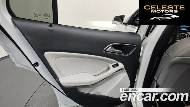 MERCEDES BENZ GLA-Classe X156 GLA220 Premium 2019 — photo 15 sur 39