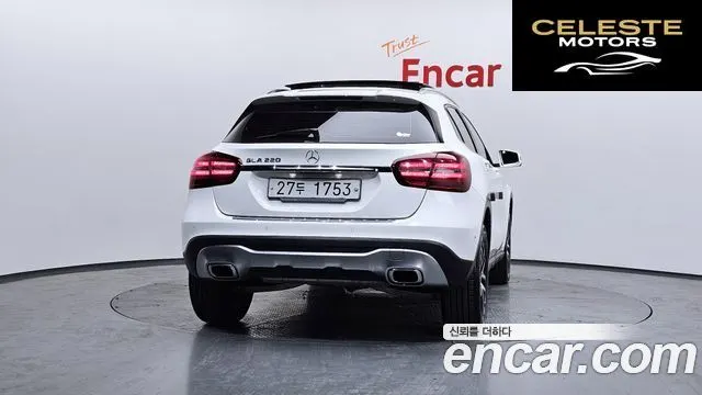 MERCEDES BENZ GLA-Classe X156 GLA220 Premium 2019 — photo 4 sur 39