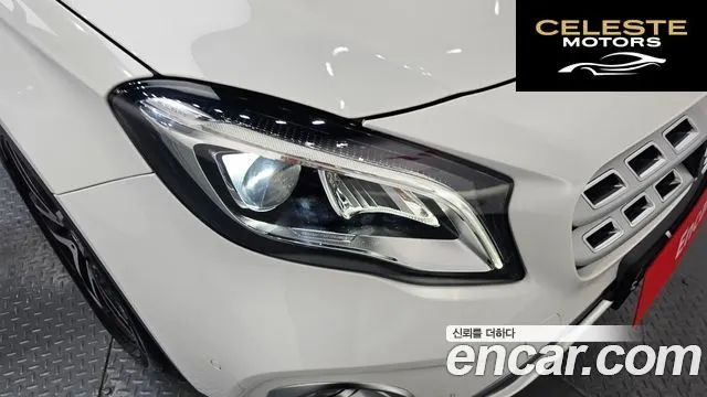 MERCEDES BENZ GLA-Classe X156 GLA220 Premium 2019 — photo 8 sur 39