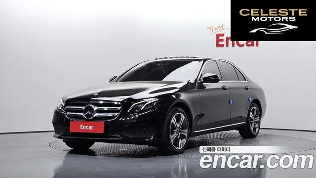 MERCEDES BENZ E-Classe W213 E300 4MATIC Avantgarde 2018 — photo 1 sur 20