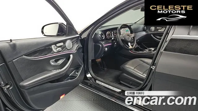 MERCEDES BENZ E-Classe W213 E300 4MATIC Avantgarde 2018 — photo 10 sur 20