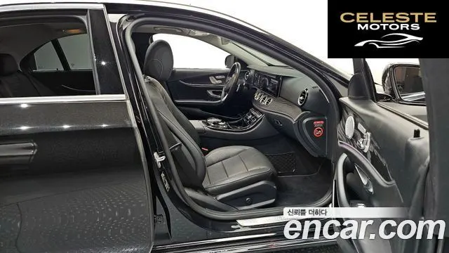 MERCEDES BENZ E-Classe W213 E300 4MATIC Avantgarde 2018 — photo 11 sur 20