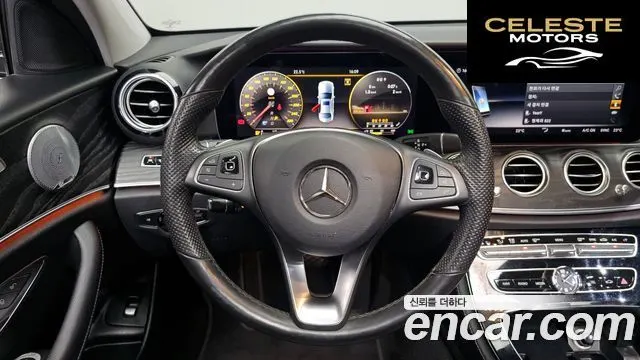 MERCEDES BENZ E-Classe W213 E300 4MATIC Avantgarde 2018 — photo 13 sur 20