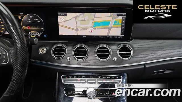 MERCEDES BENZ E-Classe W213 E300 4MATIC Avantgarde 2018 — photo 14 sur 20