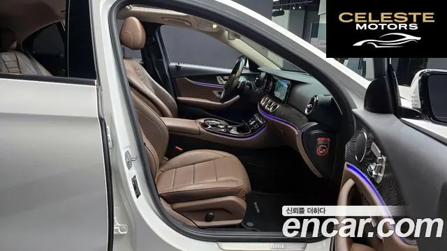 MERCEDES BENZ E-Classe W213 E220d 4MATIC Avantgarde 2018 — photo 16 sur 30