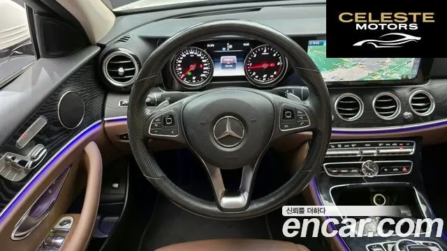 MERCEDES BENZ E-Classe W213 E220d 4MATIC Avantgarde 2018 — photo 19 sur 30