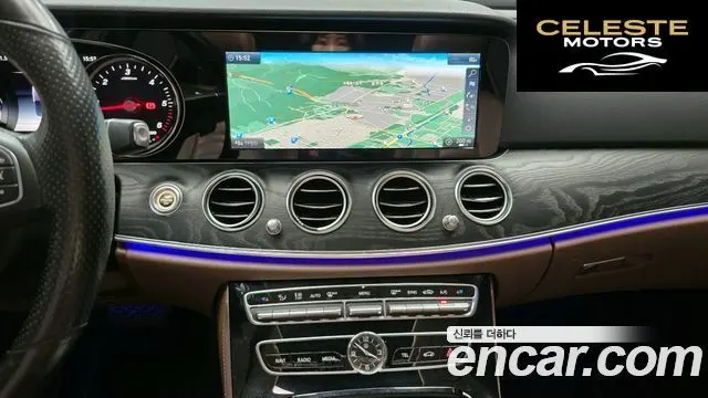 MERCEDES BENZ E-Classe W213 E220d 4MATIC Avantgarde 2018 — photo 20 sur 30