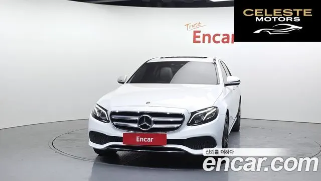 MERCEDES BENZ E-Classe W213 E220d Avantgarde 2018 — photo 3 sur 20