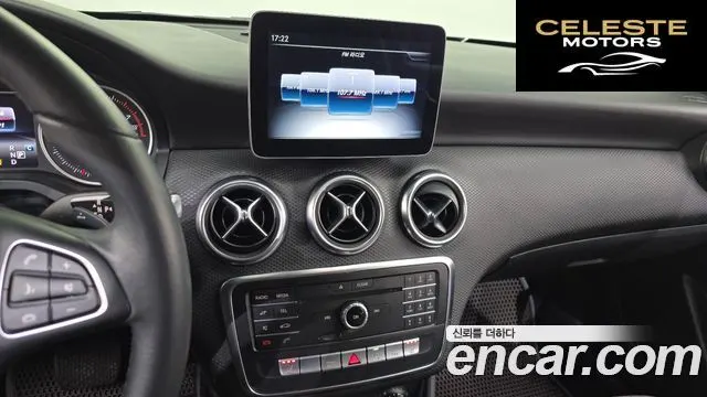 MERCEDES BENZ A-Classe W176 A200 2018 — photo 14 sur 20