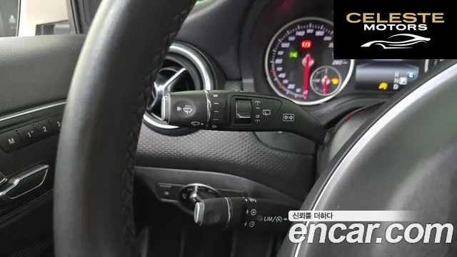 MERCEDES BENZ A-Classe W176 A200 2018 — photo 18 sur 20