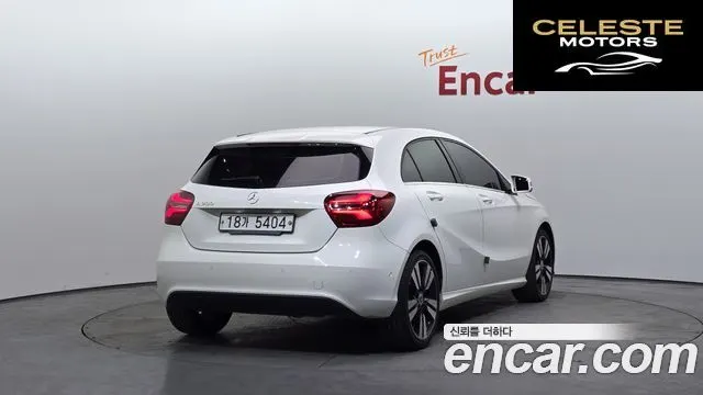 MERCEDES BENZ A-Classe W176 A200 2018 — photo 2 sur 20