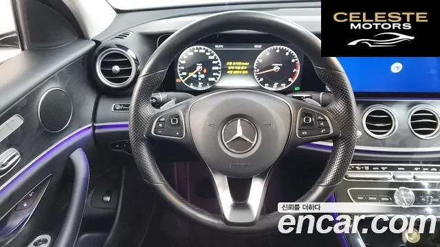 MERCEDES BENZ E-Classe W213 E300 4MATIC Avantgarde 2017 — photo 12 sur 20