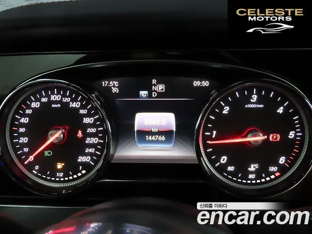 MERCEDES BENZ E-Classe W213 E220d Coupé 2019 — photo 8 sur 26
