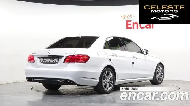 MERCEDES BENZ E-Classe W212 E220 Avantgarde 2016 — photo 2 sur 26
