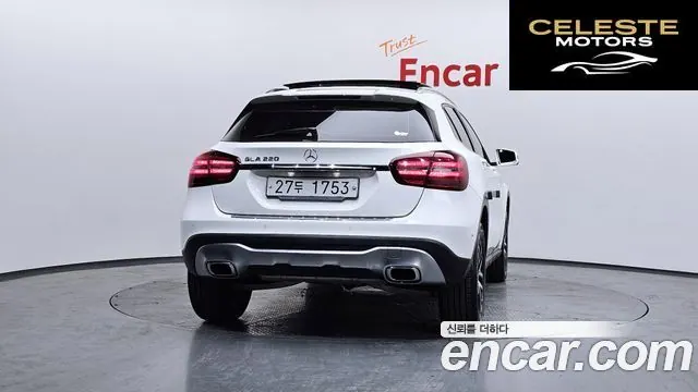 MERCEDES BENZ GLA-Classe X156 GLA220 Premium 2019 — photo 4 sur 39