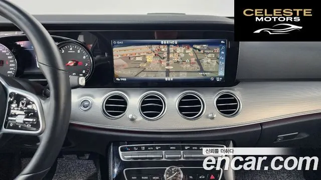 MERCEDES BENZ E-Classe W213 E300 Avantgarde 2019 — photo 18 sur 36