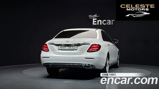 MERCEDES BENZ E-Classe W213 E220d 4MATIC Avantgarde 2018 — photo 4 sur 30