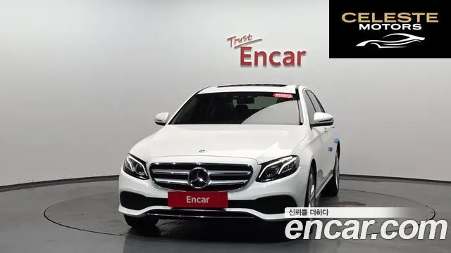 MERCEDES BENZ E-Classe W213 E220d 4MATIC Avantgarde 2018 — photo 2 sur 32
