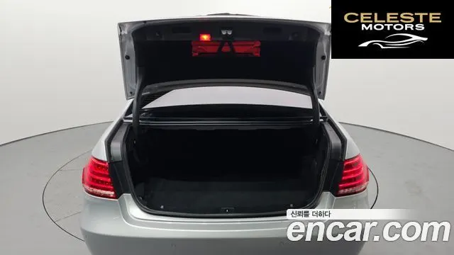 MERCEDES BENZ E-Classe W212 E300 4MATIC Avantgarde 2014 — photo 20 sur 20