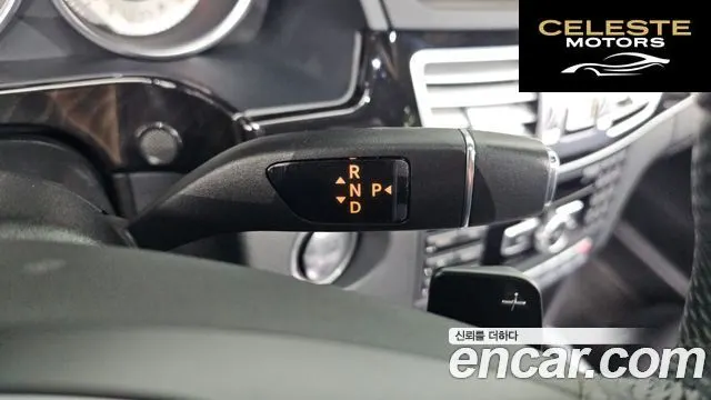 MERCEDES BENZ E-Classe W212 E300 4MATIC Avantgarde 2014 — photo 9 sur 20