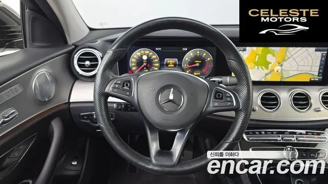 MERCEDES BENZ E-Classe W213 E300 Avantgarde 2017 — photo 13 sur 20