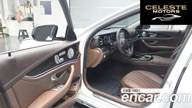 MERCEDES BENZ E-Classe W213 E450 4MATIC Exclusive 2020 — photo 13 sur 33