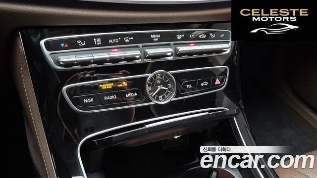 MERCEDES BENZ E-Classe W213 E450 4MATIC Exclusive 2020 — photo 31 sur 33