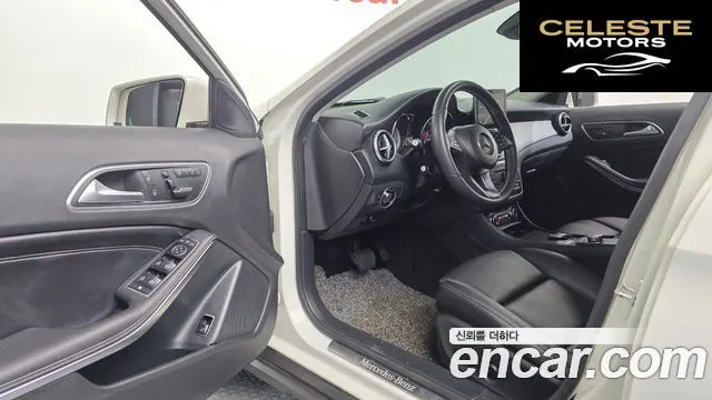 MERCEDES BENZ GLA-Classe X156 GLA200 d 2016 — photo 10 sur 20