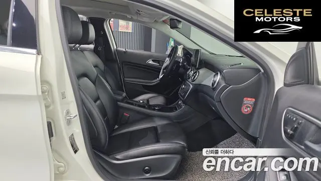 MERCEDES BENZ GLA-Classe X156 GLA200 d 2016 — photo 11 sur 20