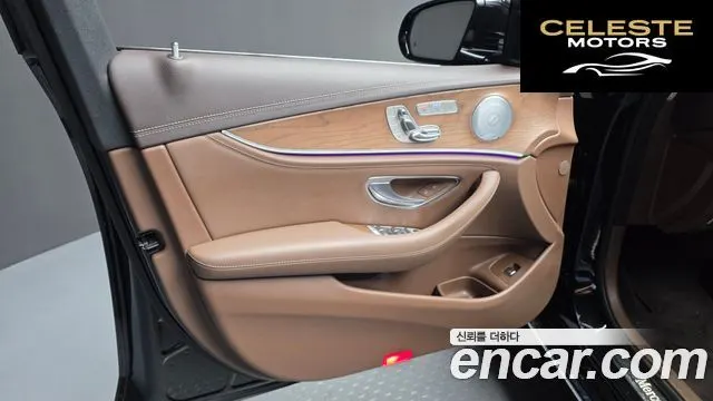 MERCEDES BENZ E-Classe W213 E300 4MATIC Exclusive 2018 — photo 14 sur 38