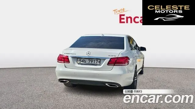 MERCEDES BENZ E-Classe W212 E220 Avantgarde Sport 2016 — photo 4 sur 20