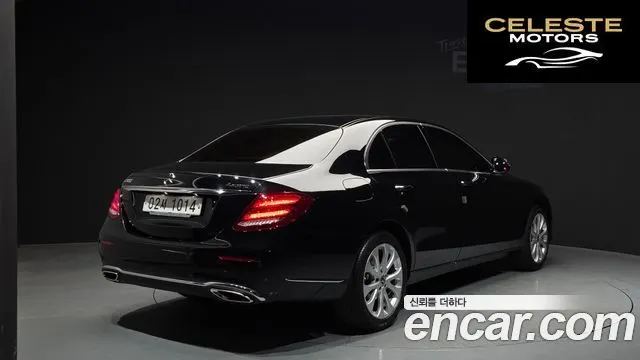 MERCEDES BENZ E-Classe W213 E300 4MATIC Exclusive 2018 — photo 2 sur 38