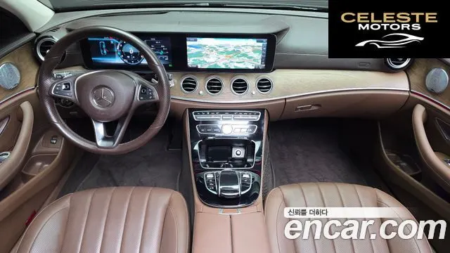 MERCEDES BENZ E-Classe W213 E300 4MATIC Exclusive 2018 — photo 36 sur 38